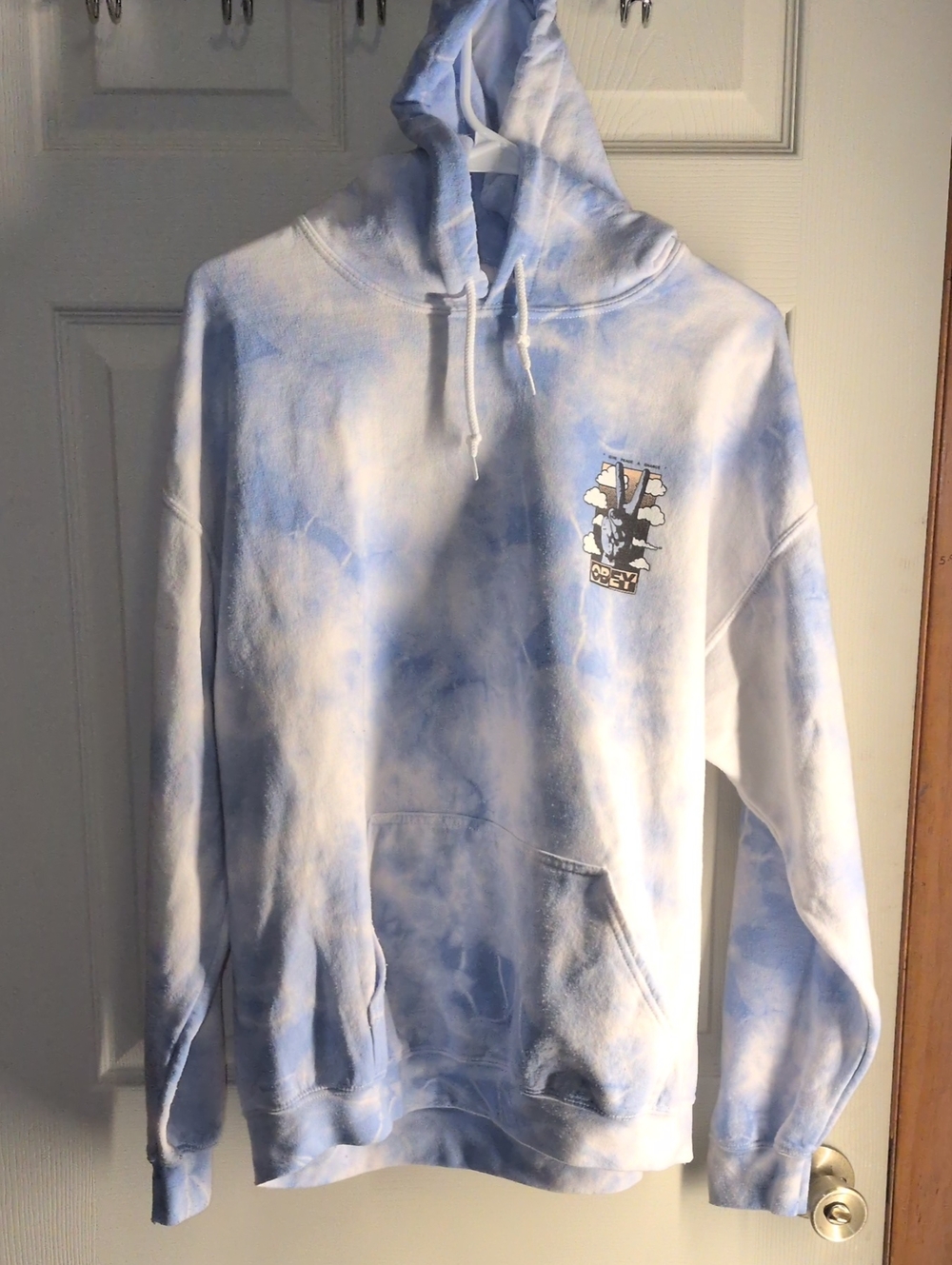 Obey Men's Light Blue and White Tie-Dye Crewneck Hoodie